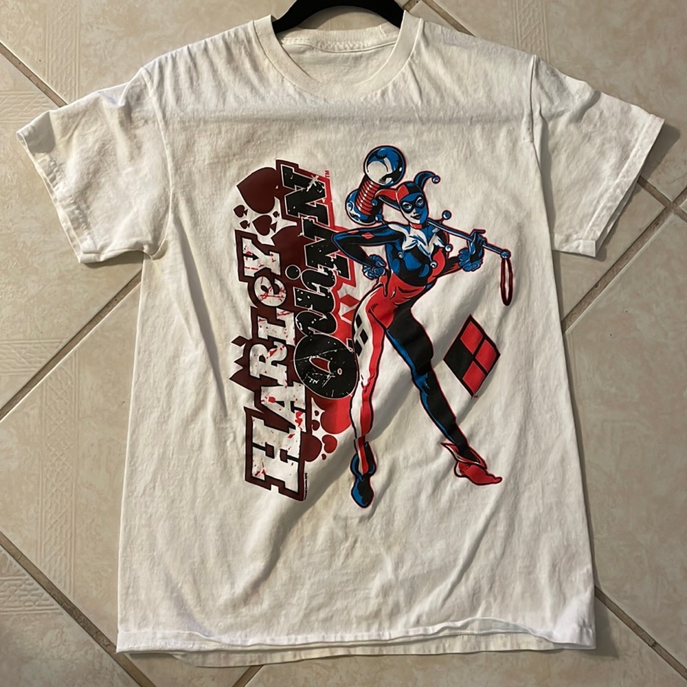 Vintage Harley Quinn Graphic Tee Size Small